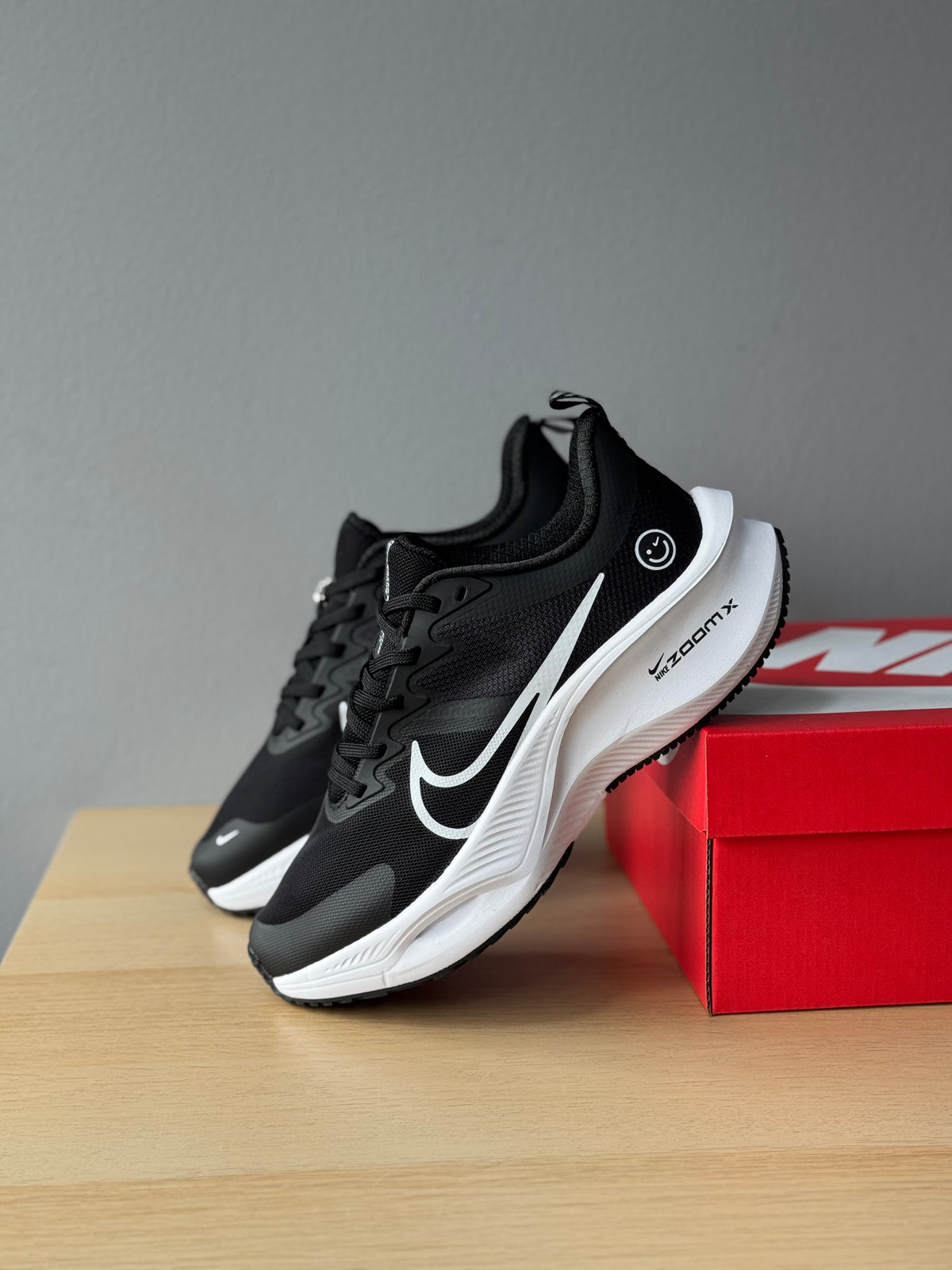 NK® ZoomX Invincible 3 "Happy"